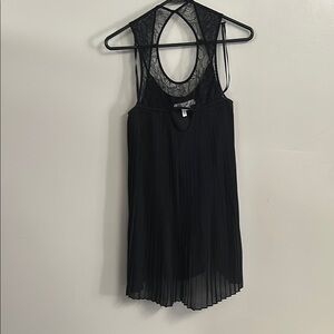Black Lace Pleated Sleeveless Top